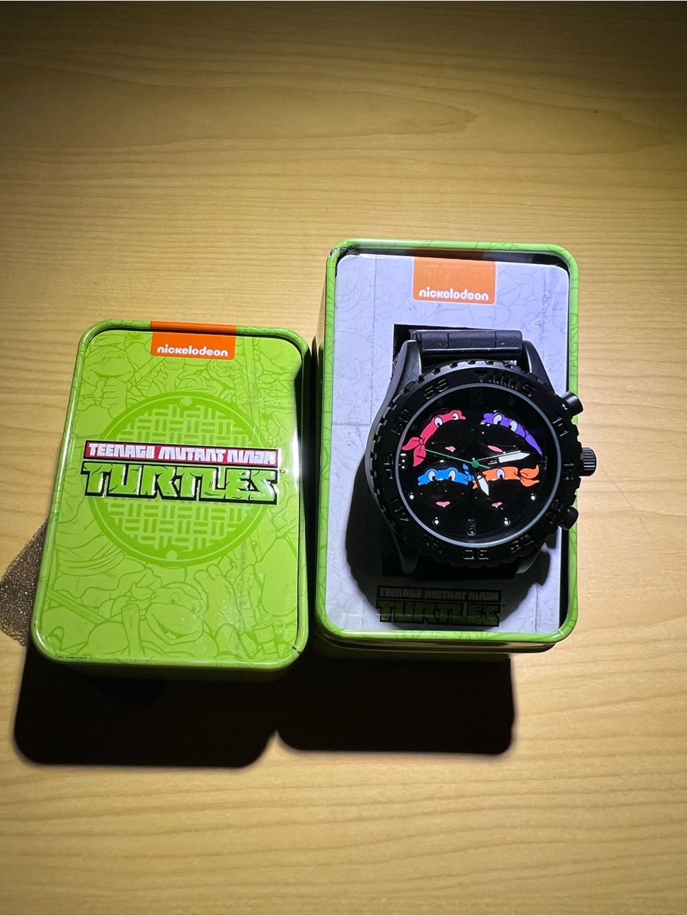 0137: NickelodeonTeenage Mutant Ninja Turtles Black Watch Colored TMNT Accents